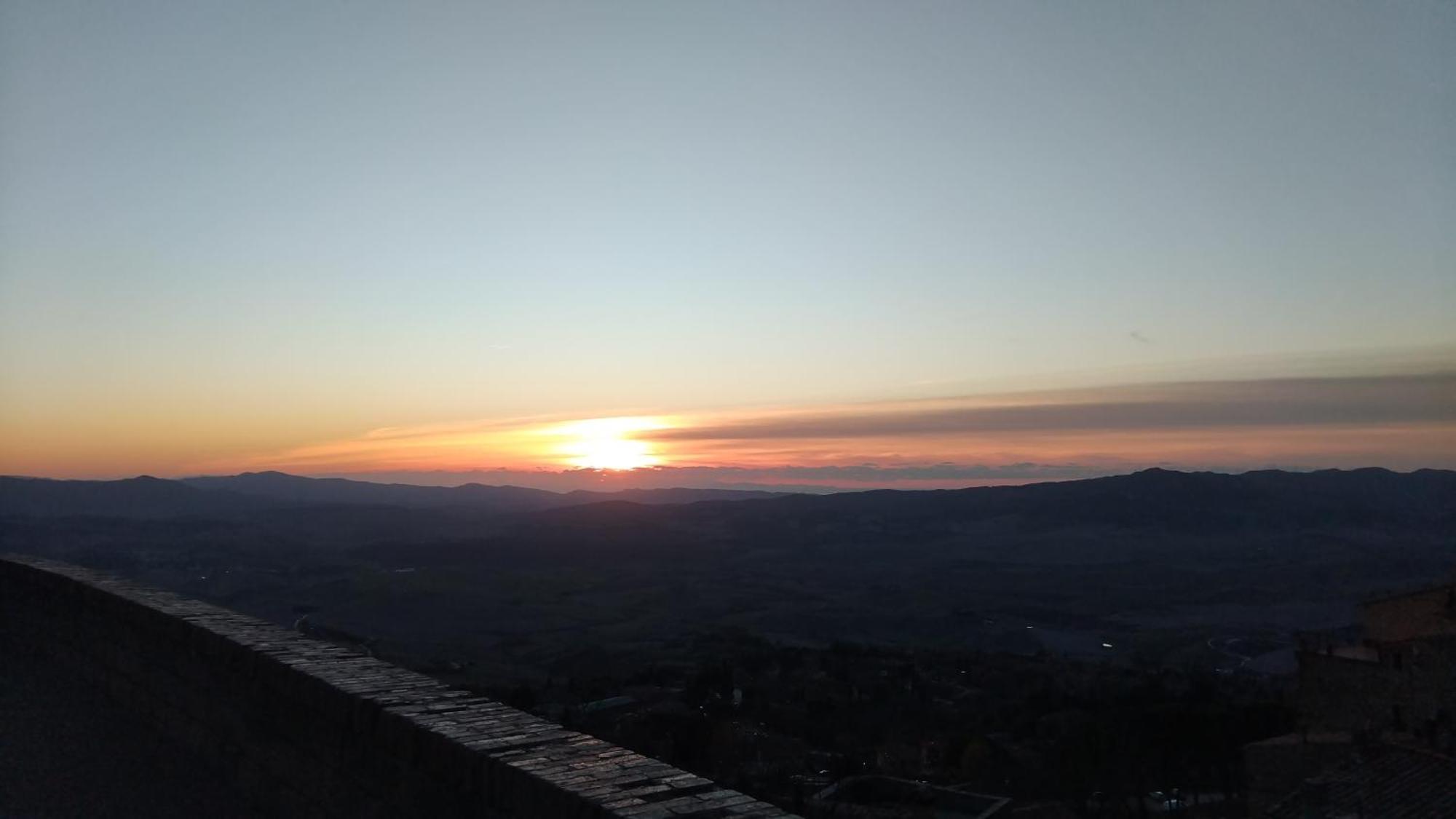 Appartamento Il Mandorlo Nel Centro Di Volterra Exterior photo